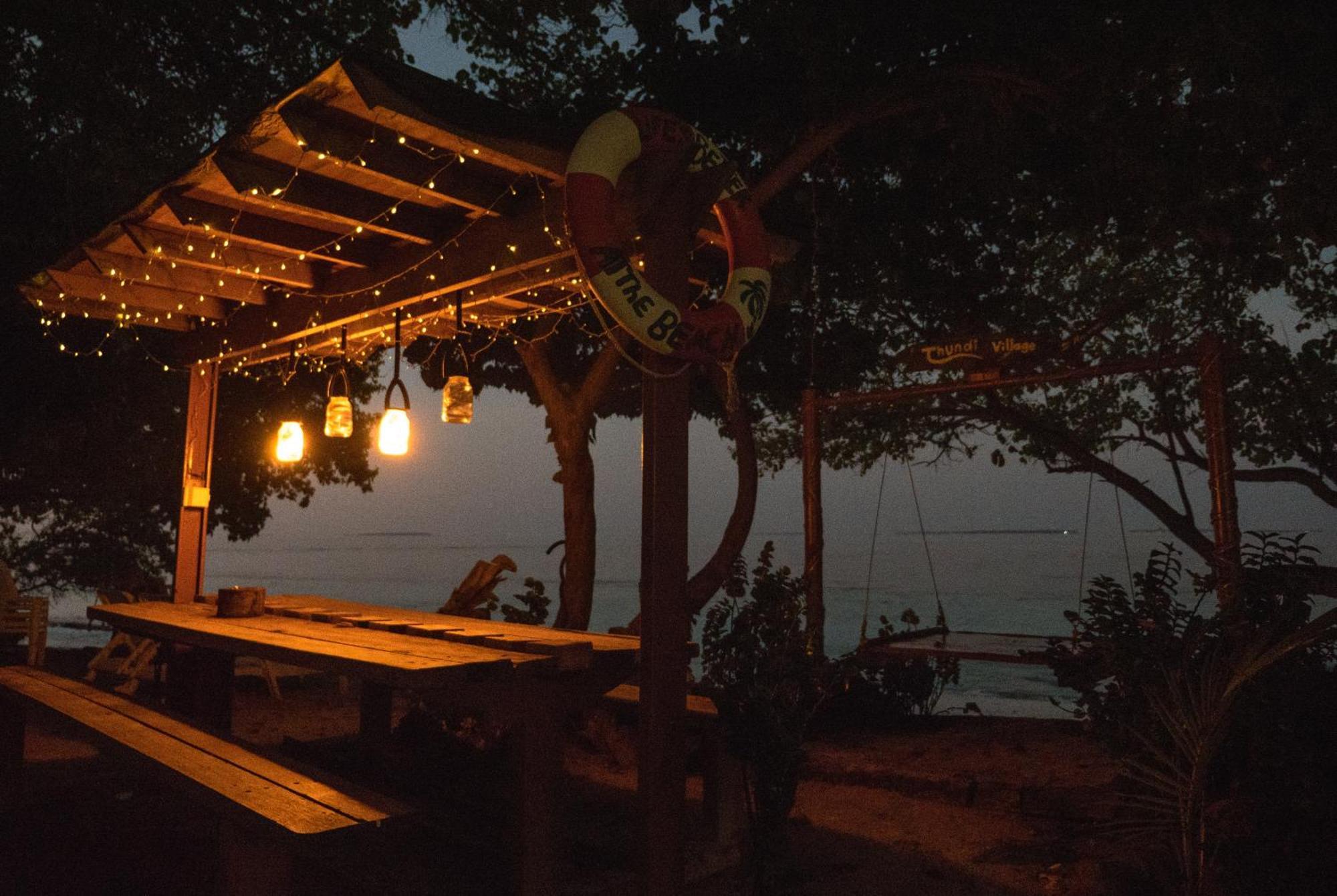 Thundi Village & Spa Maalhos  Екстериор снимка